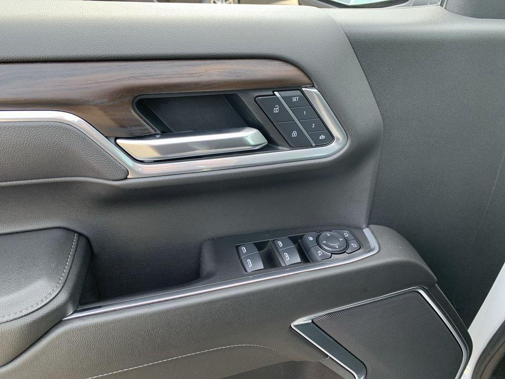 used 2025 GMC Sierra 1500 car, priced at $46,757