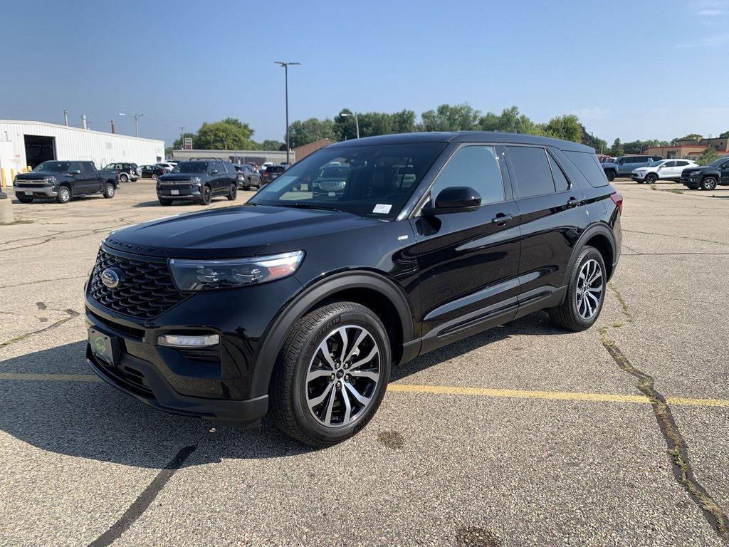 used 2022 Ford Explorer car, priced at $33,683