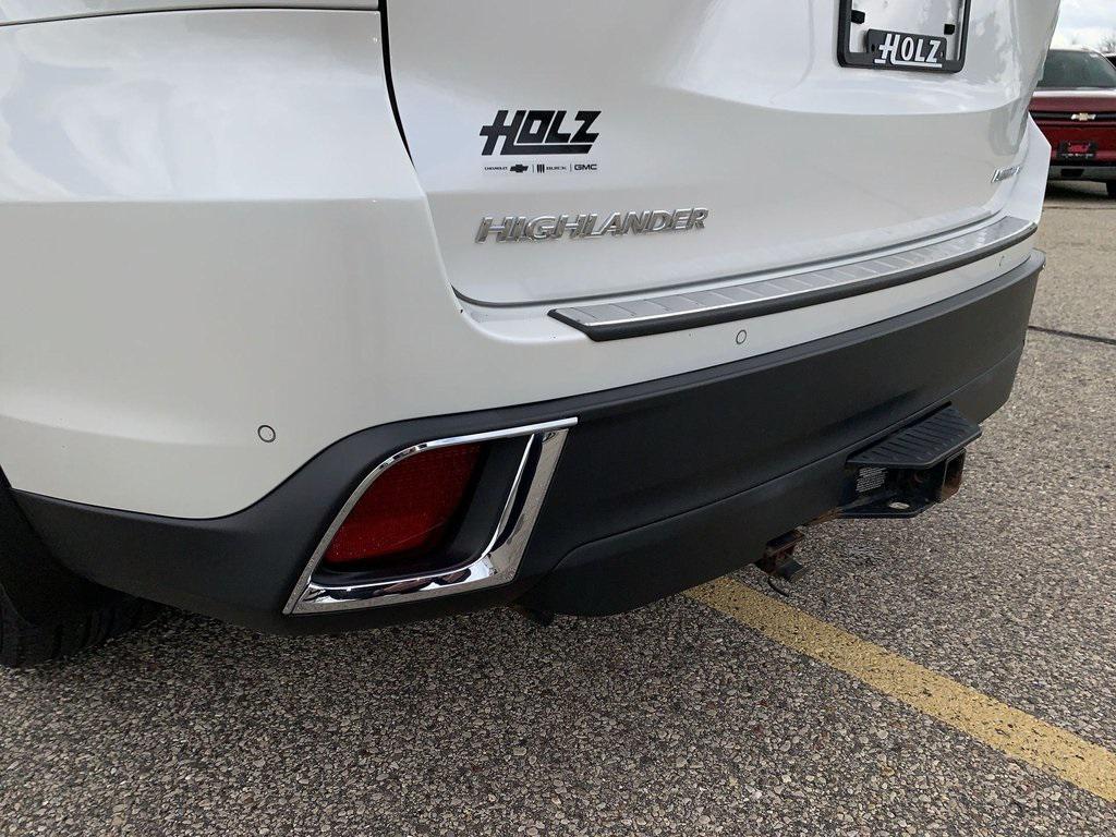 used 2019 Toyota Highlander car, priced at $22,782
