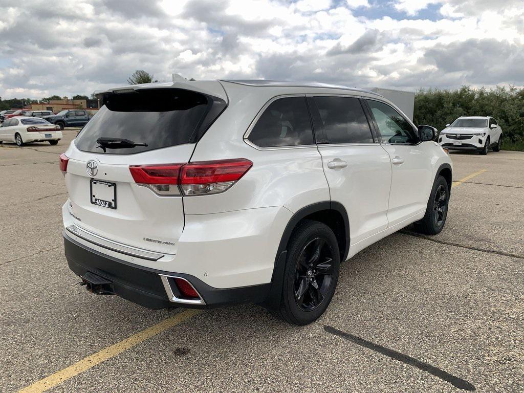 used 2019 Toyota Highlander car, priced at $22,782