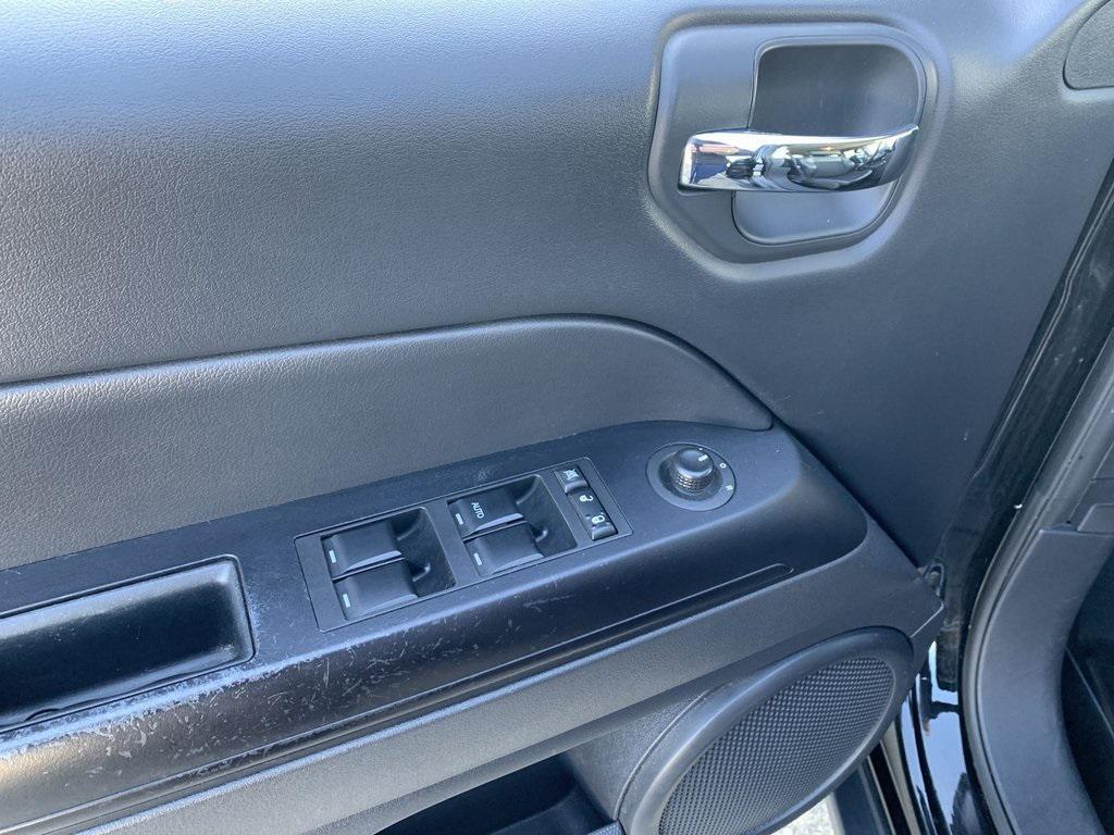 used 2016 Jeep Compass car, priced at $6,500