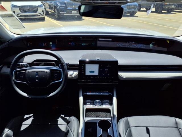 new 2025 Lincoln Nautilus car, priced at $55,743
