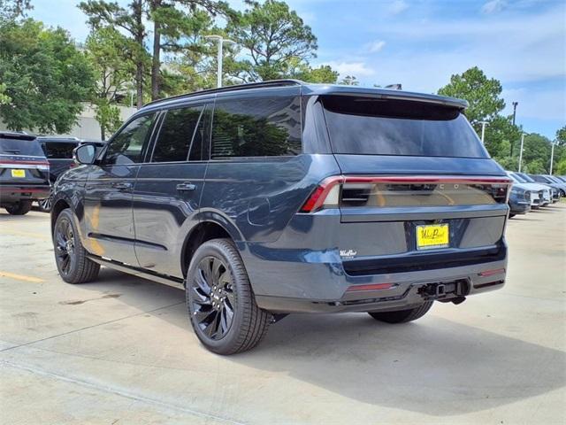 new 2025 Lincoln Navigator car, priced at $109,305