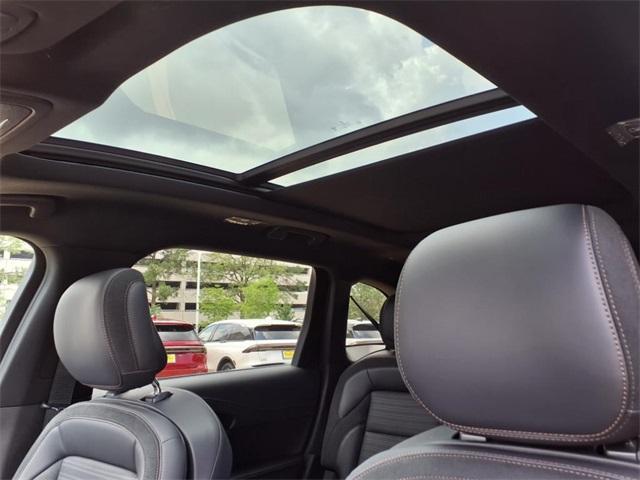 new 2025 Lincoln Nautilus car, priced at $61,229