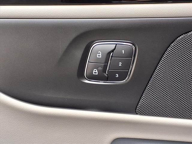 new 2025 Lincoln Nautilus car, priced at $61,877