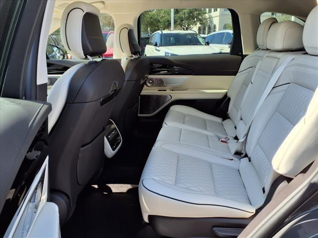 new 2025 Lincoln Nautilus car, priced at $80,040