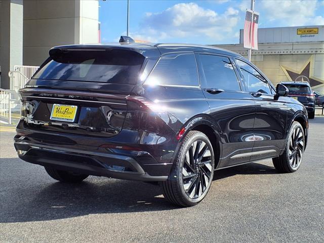 new 2024 Lincoln Nautilus car, priced at $65,283