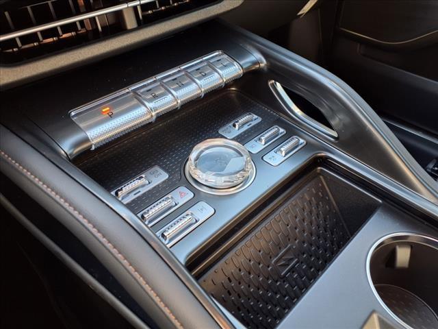 new 2025 Lincoln Nautilus car, priced at $53,616