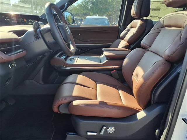 new 2025 Lincoln Navigator L car, priced at $105,288