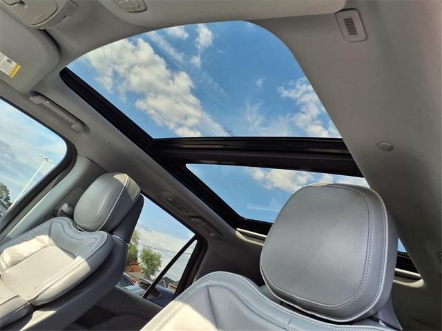 used 2019 Lincoln Navigator L car, priced at $36,391