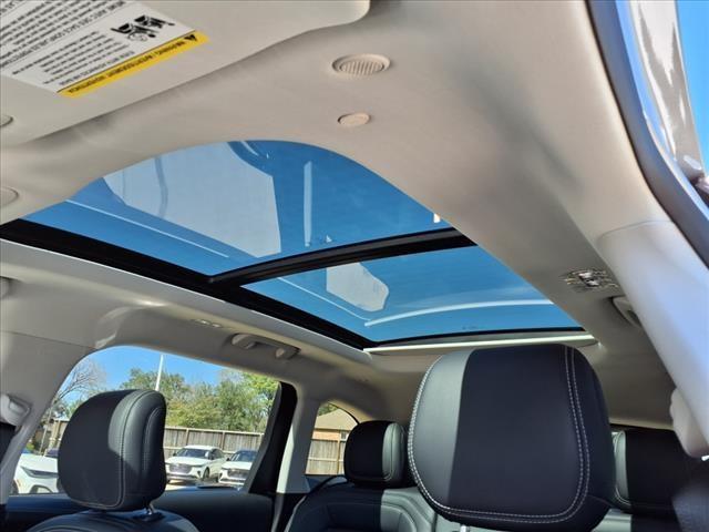 new 2025 Lincoln Nautilus car, priced at $54,276