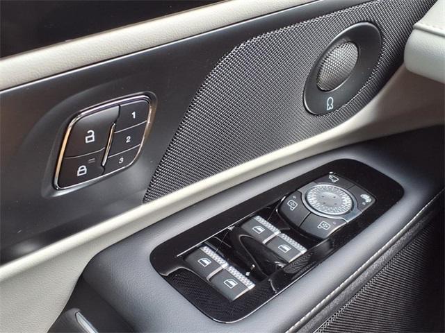 new 2025 Lincoln Nautilus car, priced at $53,223
