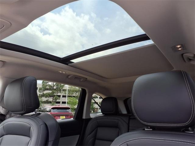 new 2025 Lincoln Nautilus car, priced at $53,223