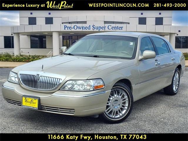 used 2006 Lincoln Town Car car, priced at $13,691