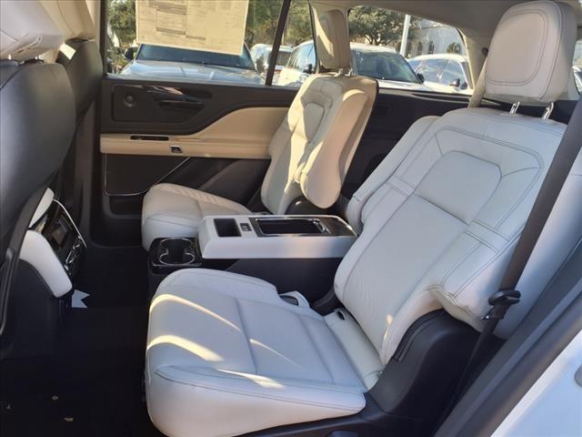 new 2025 Lincoln Aviator car, priced at $70,955