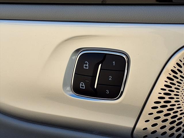 new 2025 Lincoln Nautilus car, priced at $64,954