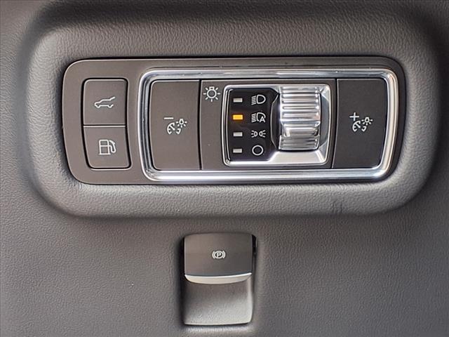 new 2025 Lincoln Nautilus car, priced at $53,616