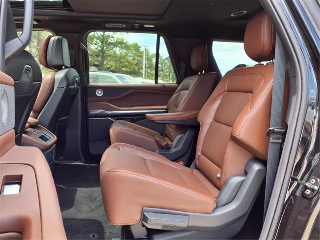 new 2025 Lincoln Navigator L car, priced at $105,320