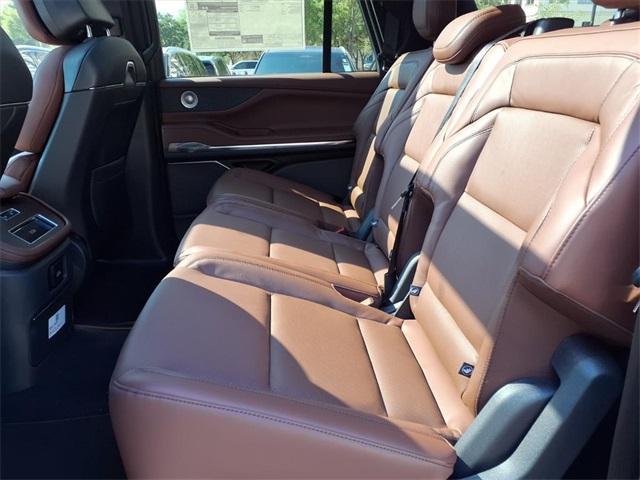 new 2025 Lincoln Navigator L car, priced at $102,312