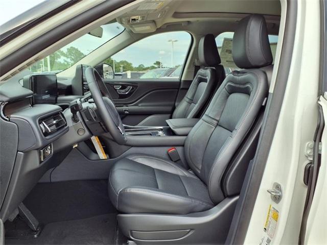 new 2025 Lincoln Aviator car, priced at $67,624