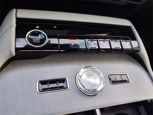 new 2025 Lincoln Navigator car, priced at $103,185