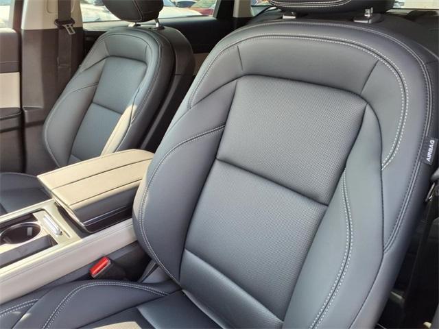 new 2025 Lincoln Nautilus car, priced at $55,954