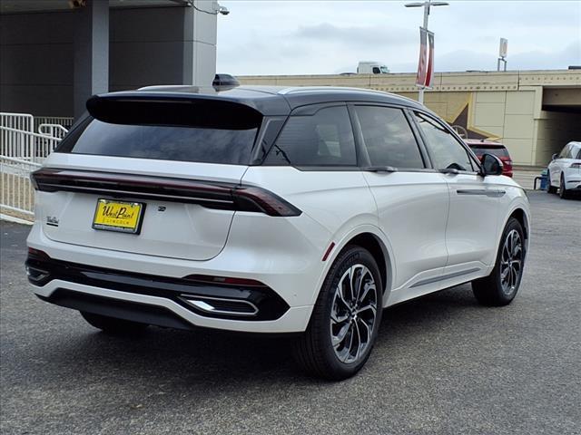 new 2024 Lincoln Nautilus car, priced at $52,353