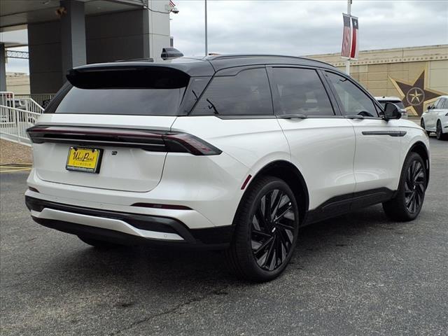 new 2025 Lincoln Nautilus car, priced at $62,837