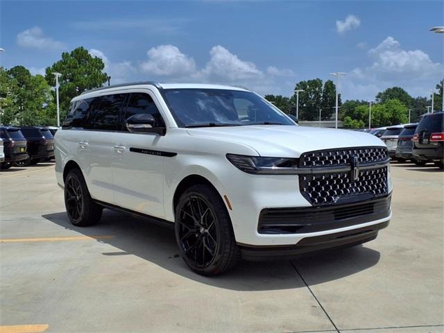 new 2025 Lincoln Navigator car, priced at $119,485