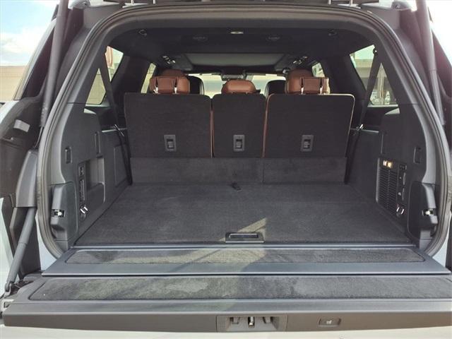 new 2025 Lincoln Navigator L car, priced at $102,312