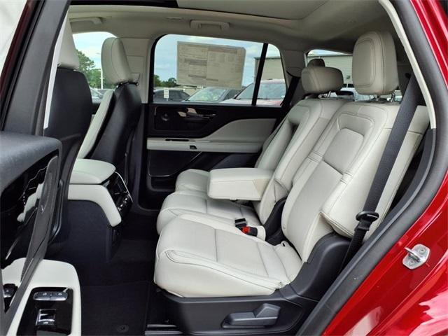 new 2025 Lincoln Aviator car, priced at $67,624