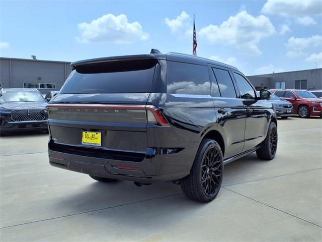 new 2025 Lincoln Navigator car, priced at $118,735