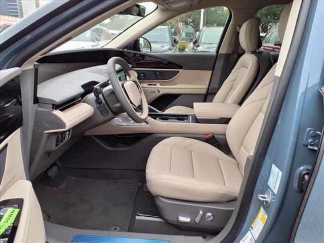 new 2025 Lincoln Nautilus car, priced at $62,256