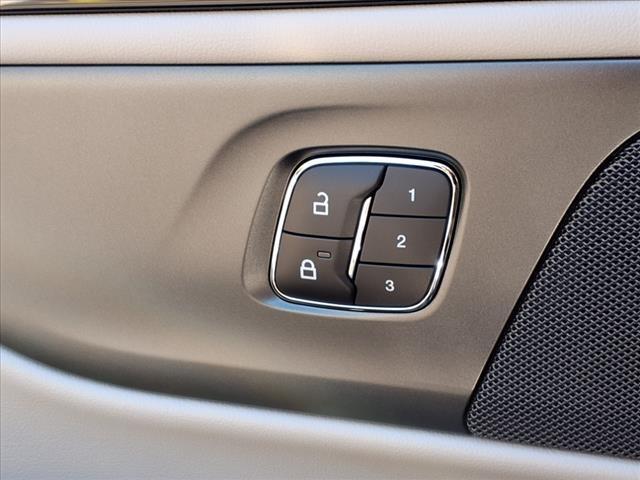 new 2025 Lincoln Nautilus car, priced at $54,486