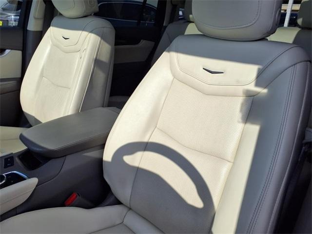 used 2022 Cadillac XT6 car, priced at $30,691