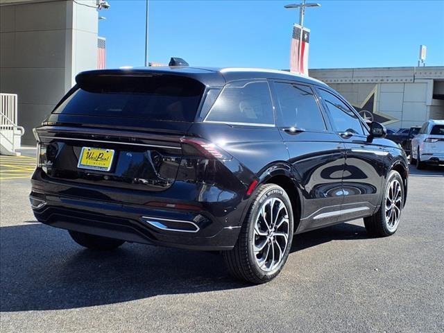 new 2024 Lincoln Nautilus car, priced at $60,220