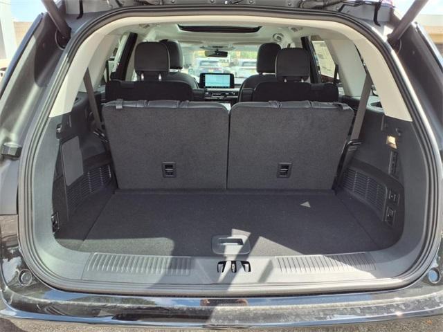 new 2025 Lincoln Aviator car, priced at $61,526