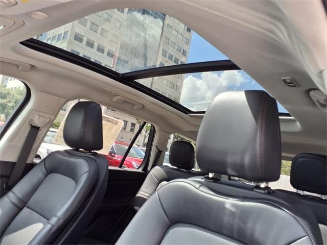 new 2025 Lincoln Aviator car, priced at $61,526