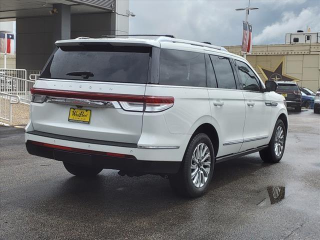 new 2024 Lincoln Navigator car, priced at $81,272