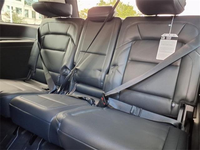 new 2025 Lincoln Navigator car, priced at $103,185