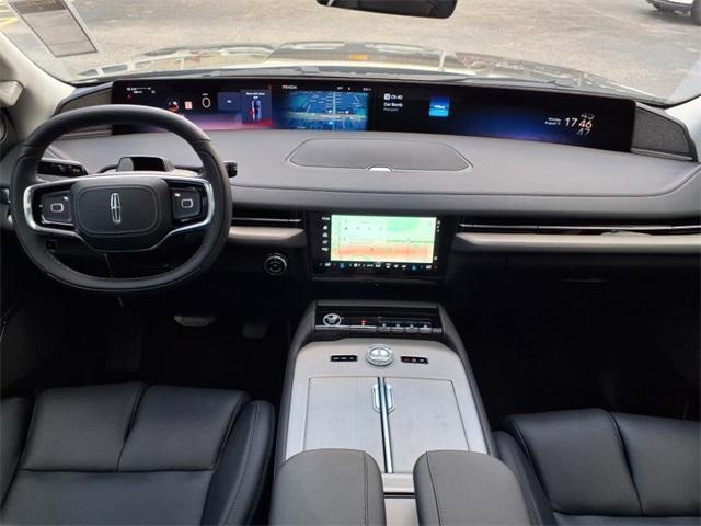 new 2025 Lincoln Navigator car, priced at $103,185