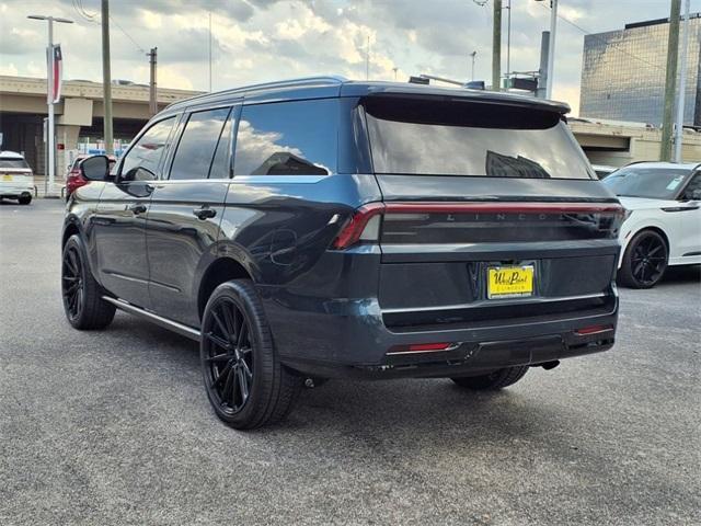 new 2025 Lincoln Navigator car, priced at $103,185