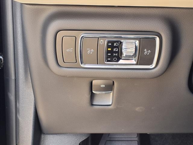 new 2025 Lincoln Nautilus car, priced at $52,593