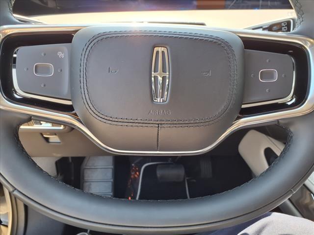 new 2025 Lincoln Nautilus car, priced at $51,096