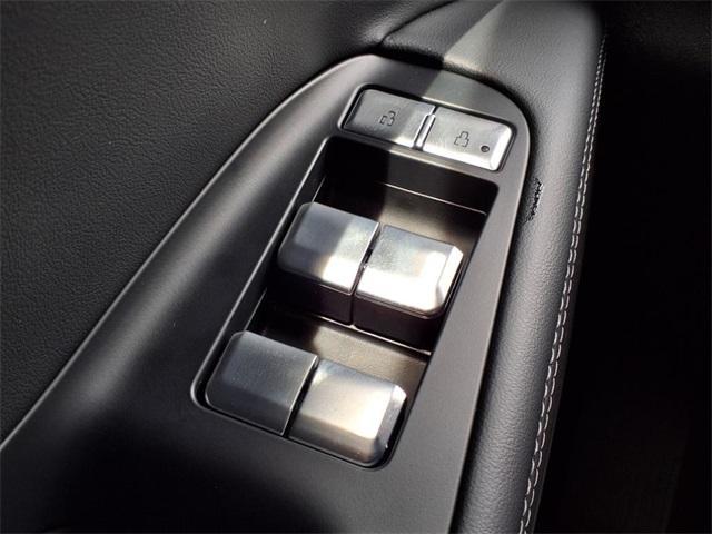 new 2025 Lincoln Navigator car, priced at $107,300