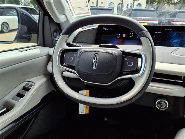 new 2025 Lincoln Navigator car, priced at $102,985