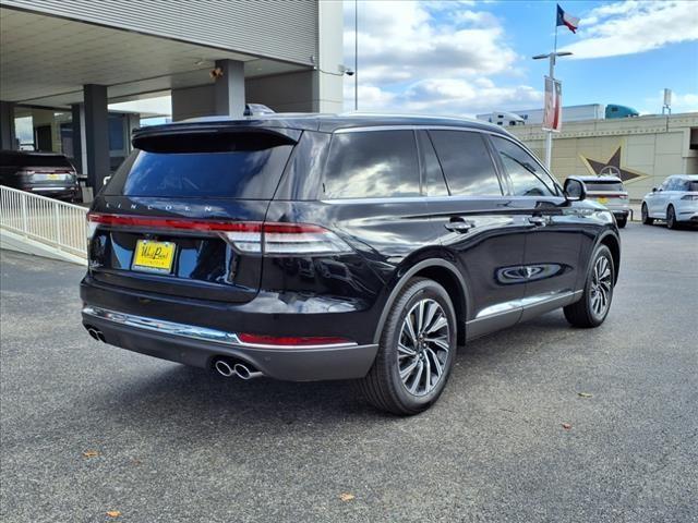 new 2025 Lincoln Aviator car, priced at $61,704