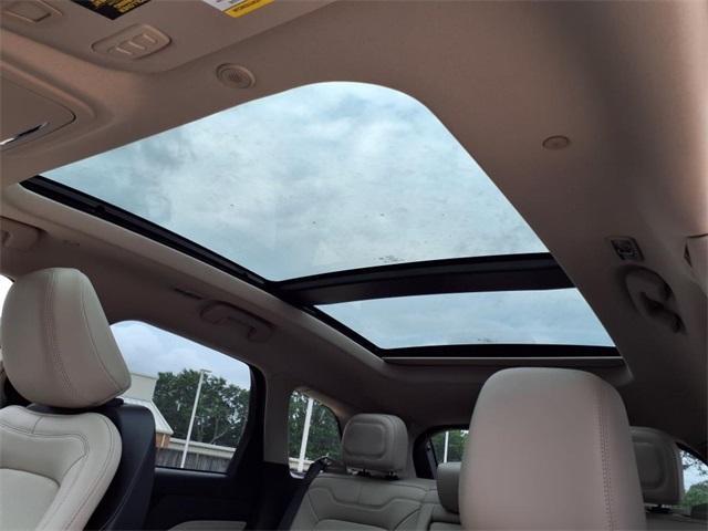 new 2025 Lincoln Corsair car, priced at $47,414