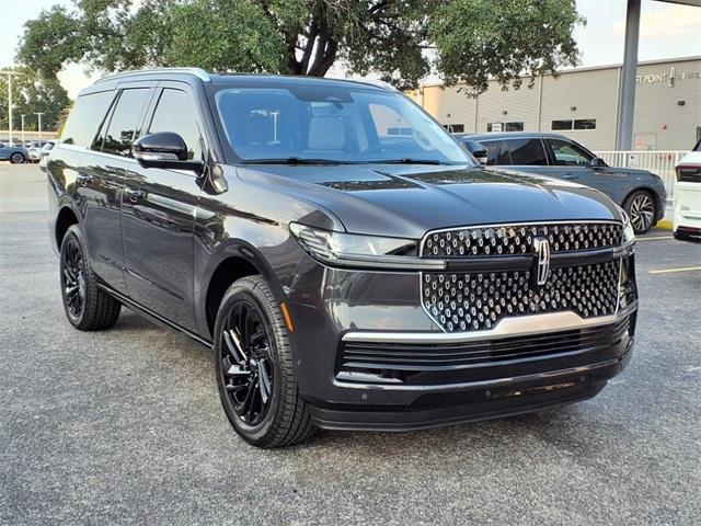 new 2025 Lincoln Navigator car, priced at $103,185
