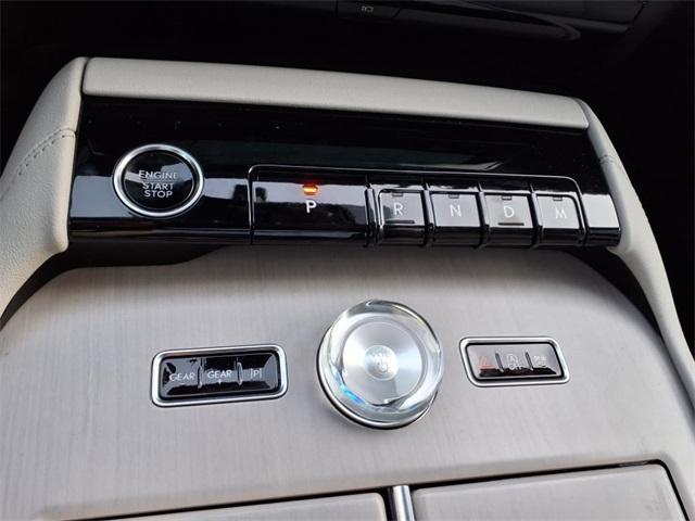 new 2025 Lincoln Navigator car, priced at $103,185
